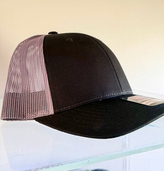 Richardson 115 structured black and charcoal trucker cap